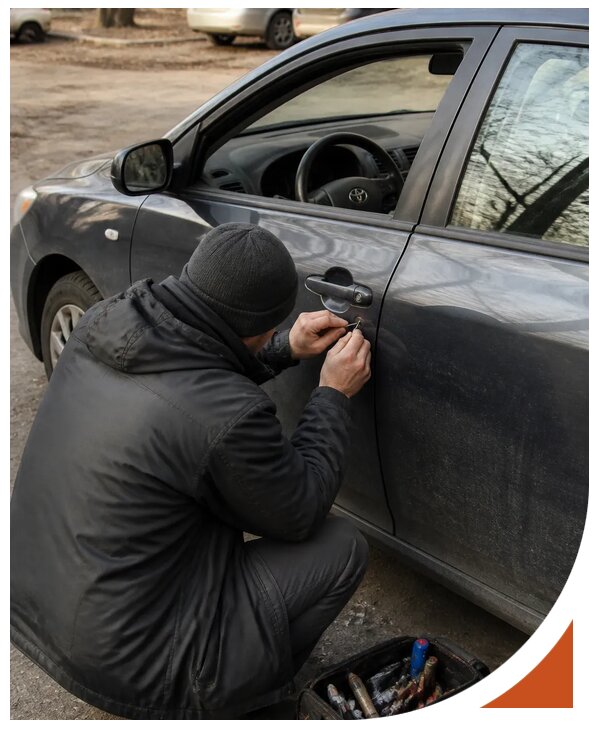 Профессиональное вскрытие автомобиля Тойота без повреждений в Полысаеве